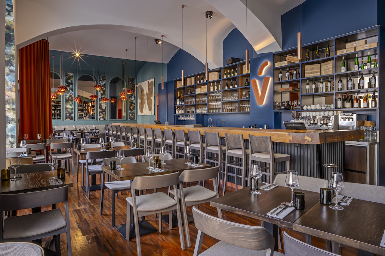 Úspěšná proměna VINOGRAFU: Kde vynikající jídlo a víno potkává moderní design